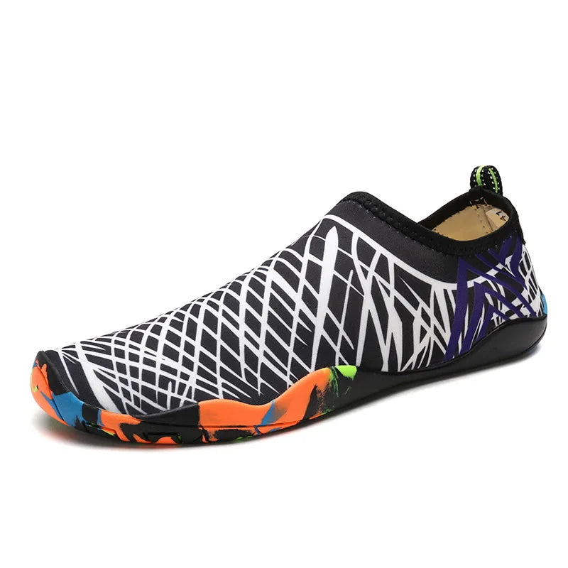Chaussures_aquatiques_noir_et_blanc